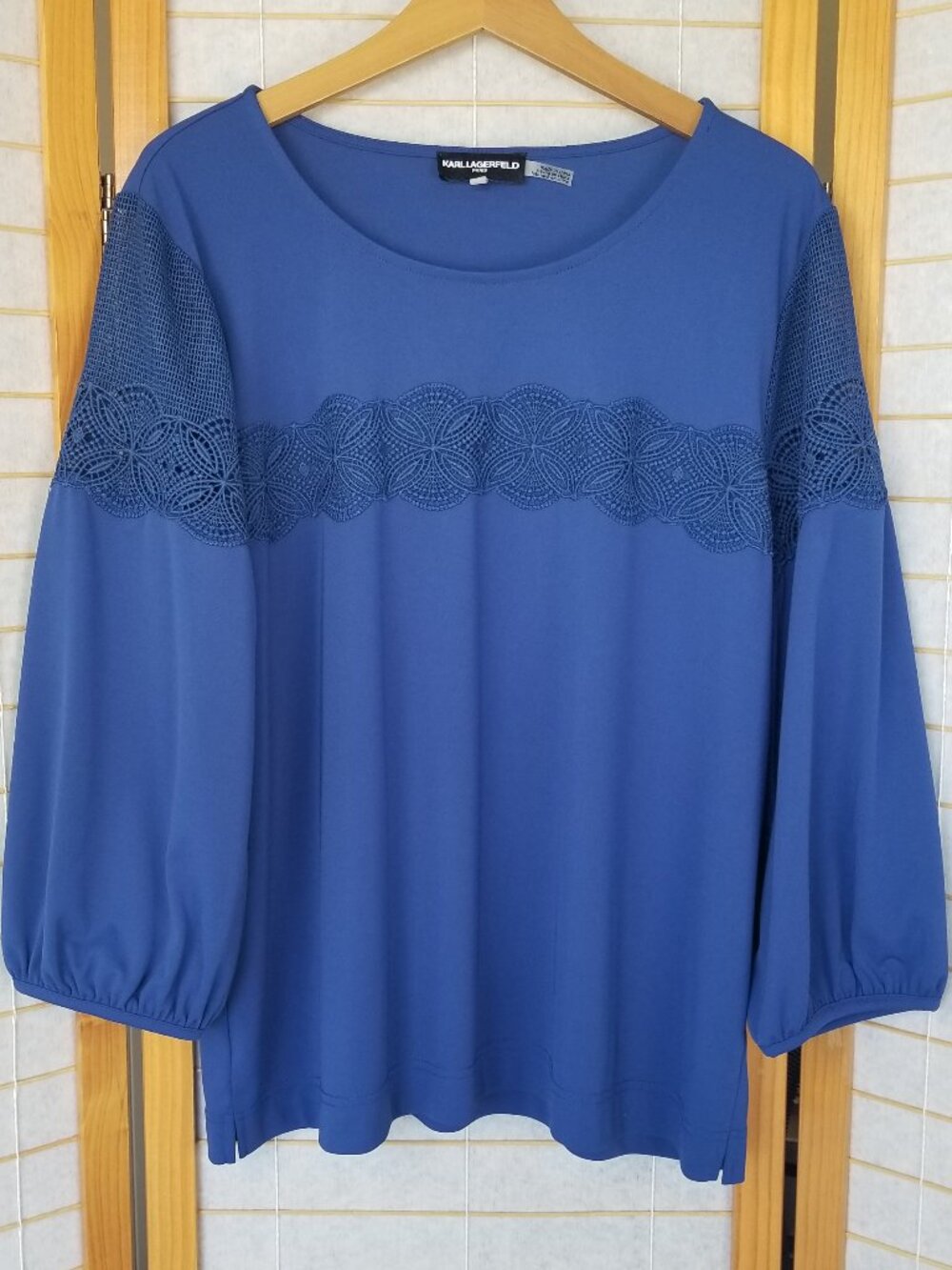 Karl Lagerfeld Royal Blue Long Sleeve Blouse Lace Accents Balloon Sleeve Size XL